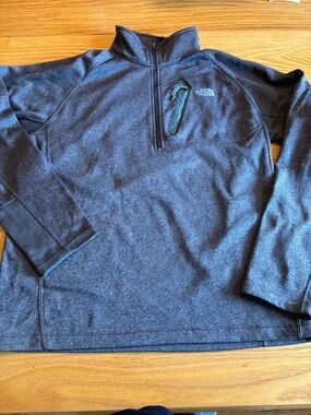 The North Face Men’s Long Sleeve 1/2 Zip Fleece Sweater L Gray Heather Hiking
